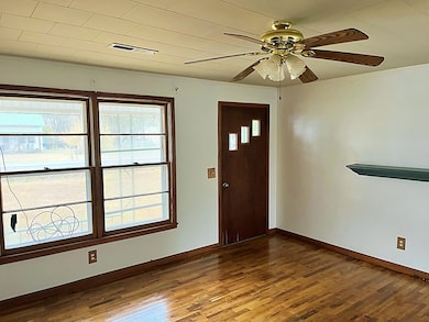 45 Highway 140 W, Paris, TN 38242 - photo 2