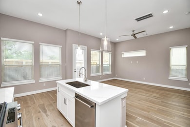 304 Chobani Ln, Houston, TX 77091 - photo 6