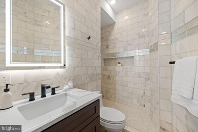 1961 Biltmore St NW unit FOUR, Washington, DC 20009 - photo 5