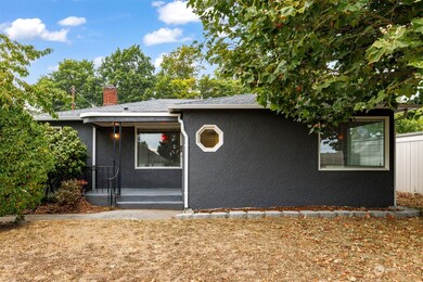 1410 E St, Lynden, WA 98264 - photo 4