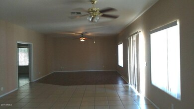 DINING AND FAMILY ROOMS