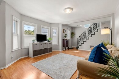 8 Arthur St, Gloucester, MA 01930 - photo 6