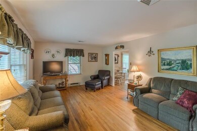 515 S 10th St, Emmaus, PA 18049 - photo 3