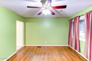 2904 Patti Ln-4