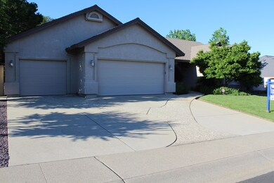 decorative concrete driveway