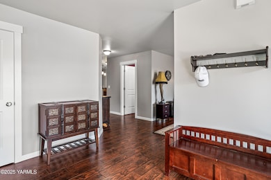 1700 W 1st Ave, Selah, WA 98942 - photo 5