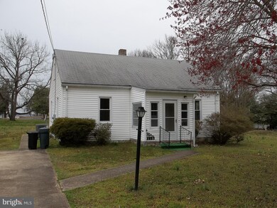 119 Cedar Ave, Colonial Beach, VA 22443 - photo 3