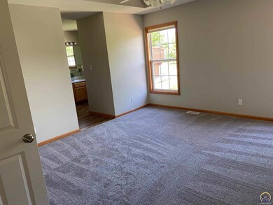 3601 SW Willow Brook Dr, Topeka, KS 66614 - photo 6
