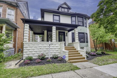 2-web-or-mls-715 W Bethune-2