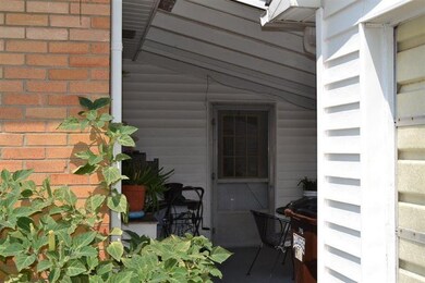 913 Riverside Dr, Harrodsburg, KY 40330 - photo 4