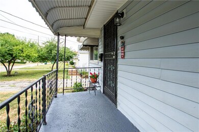 1819 Robindale St, Wickliffe, OH 44092 - photo 3