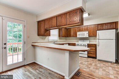 9367 Breamore Ct, Laurel, MD 20723 - photo 5