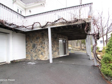 169 N Lake Dr, Dingmans Ferry, PA 18328 - photo 7