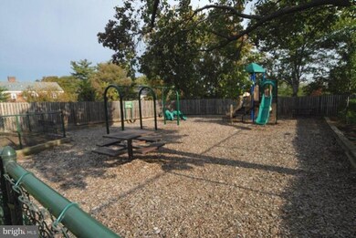 4731 31st St S, Arlington, VA 22206 - photo 7