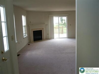 3654 Clauss Dr, MacUngie, PA 18062 - photo 5