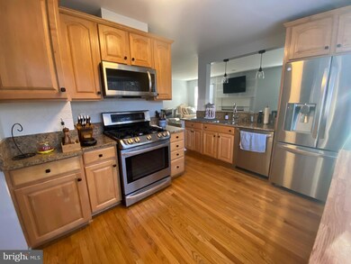 3050 Southern Elm Ct, Fairfax, VA 22031 - photo 6