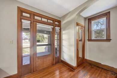 1917 Springdale Rd, Cincinnati, OH 45231 - photo 5
