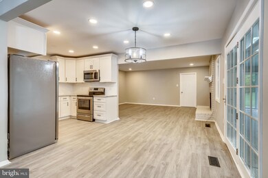 4512 Mill Point Ct, Fairfax, VA 22033 - photo 4