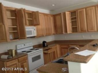 Kitchen 02