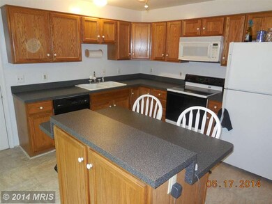 37258 E Lakeland Dr, Mechanicsville, MD 20659 - photo 2