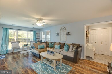 8201 Crossbrook Ct unit 101, Lorton, VA 22079 - photo 4