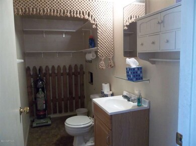1/2 BATH