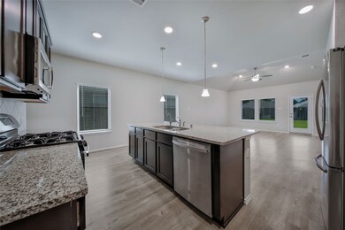 330 Linedale Ave, Magnolia, TX 77354 - photo 6