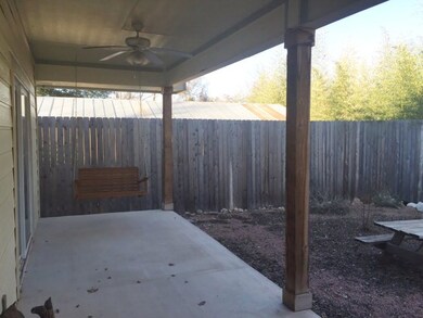 322 W Park St, Fredericksburg, TX 78624 - photo 7