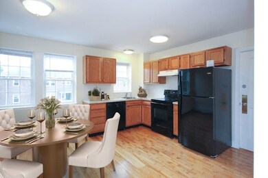 96 Boylston St unit 4, Newton, MA 02467 - photo 3