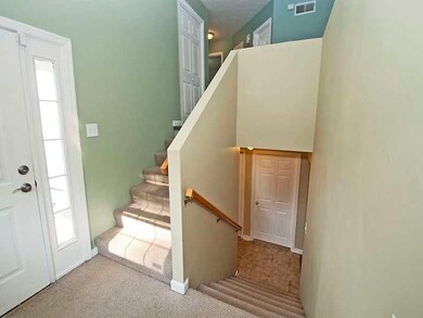 Entry/Foyer.