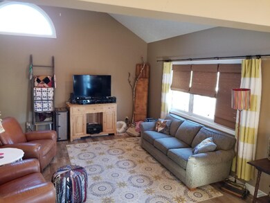 5 Living Room2