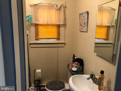 2807 Kutztown Rd, Reading, PA 19605 - photo 3