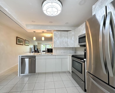 4301 Martinique Cir unit H2, Coconut Creek, FL 33066 - photo 2