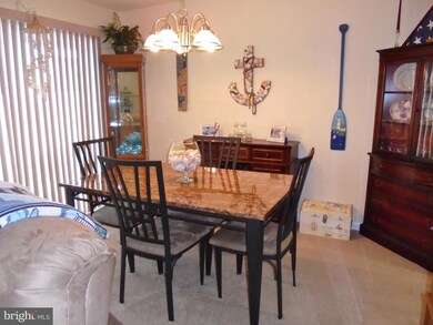 114 E Broad St, New Holland, PA 17557 - photo 7