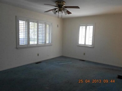 1169 Carbone Dr, Columbus, OH 43224 - photo 2