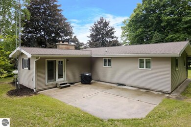 1551 N MacKsey Rd, Suttons Bay, MI 49682 - photo 7
