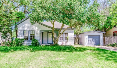 406 W Sidnor St, Alvin, TX 77511 - photo 2