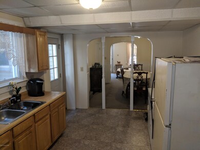 76 W Broadway, Jim Thorpe, PA 18229 - photo 3