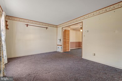 2011 Aspen Ln, Columbia, PA 17512 - photo 4