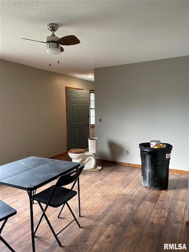 1410 W 49th St, Davenport, IA 52806 - photo 3