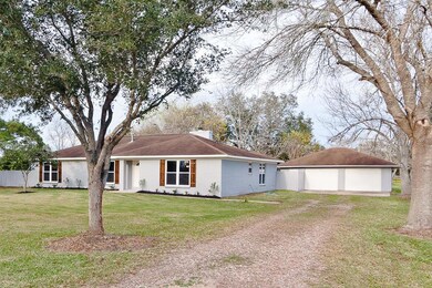 5703 Rancho Dr, Needville, TX 77461 - photo 2