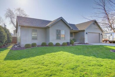 106 N Jackson St, Philo, IL 61864 - photo 2