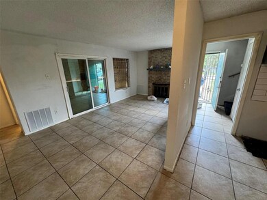 2904 Sweeney Ln unit C, Austin, TX 78723 - photo 3
