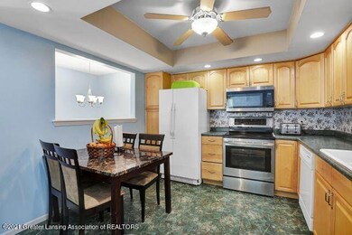 521 Village Dr, Lansing, MI 48911 - photo 5