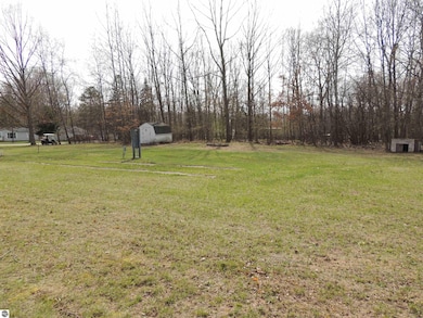 1018 & 1020 Cordoba Ln, Lake Isabella, MI 48893 - photo 3