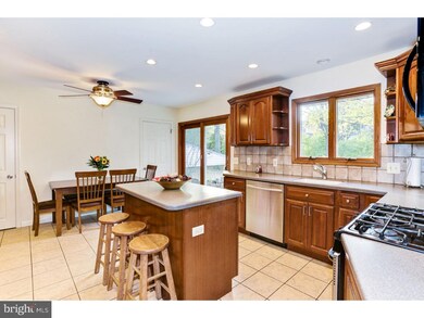 610 Bergen Dr, Cinnaminson, NJ 08077 - photo 3