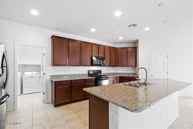 04-Kitchen
