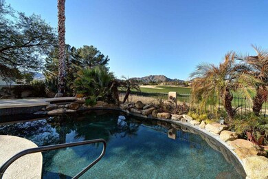 027_Pebble tech pool & spa