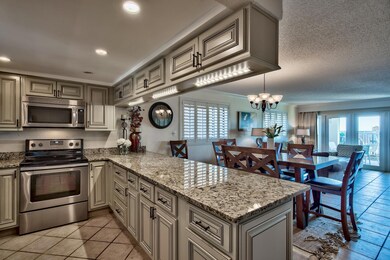 Sparkling kitchen and breakfast bar
