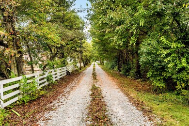2019-10-07 5055 Johnstown Rd 01a copy